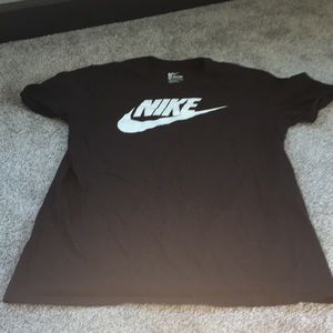 Nike t shirt men large black
